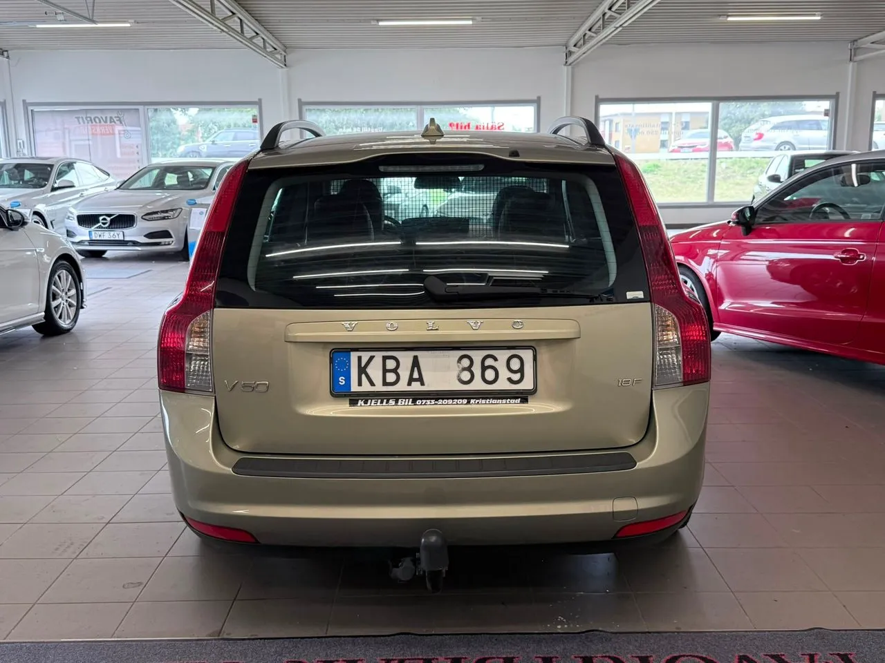 Vehicle image 12