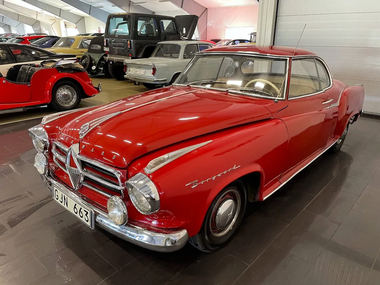 Vehicle image 5
