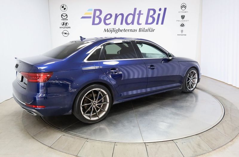 Audi A4 bild 13