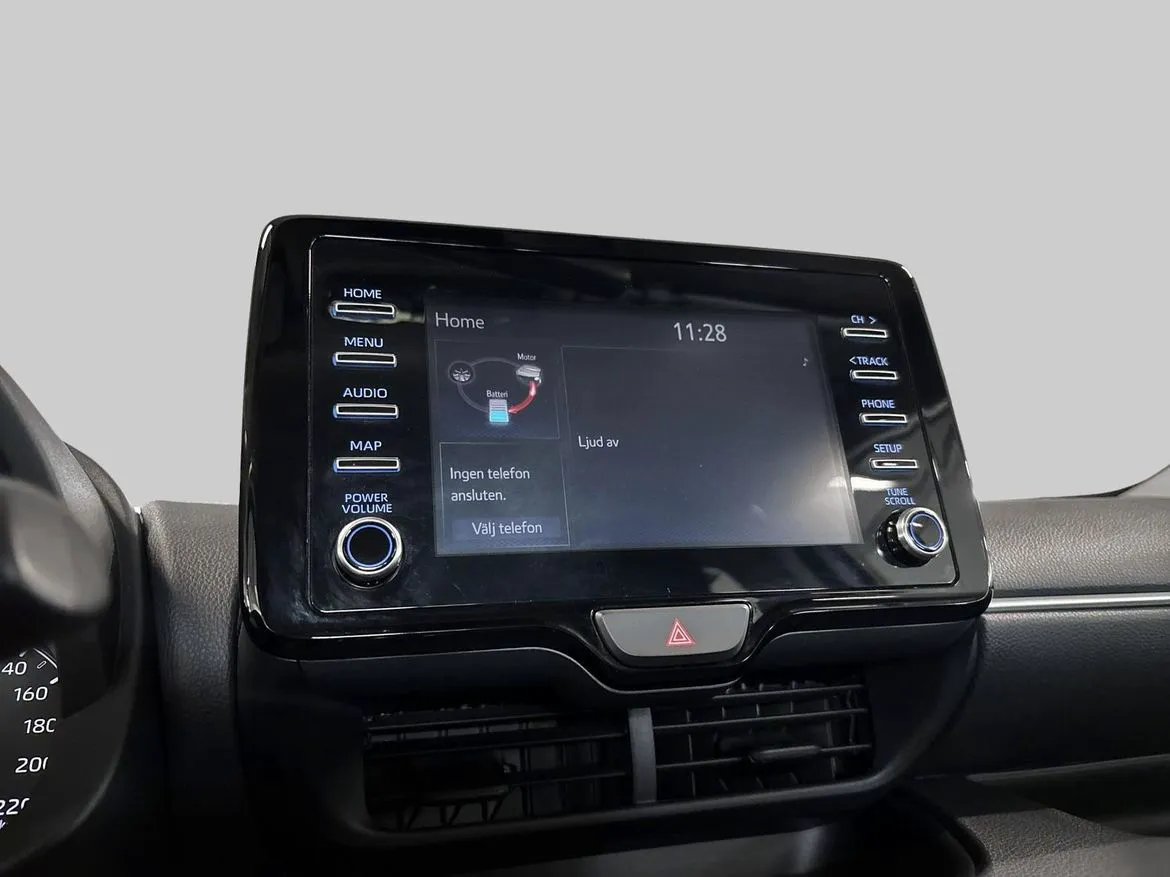 Vehicle image 15
