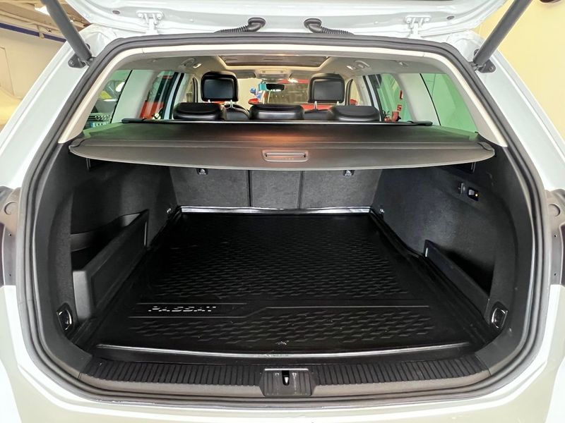 Volkswagen Passat bild 13