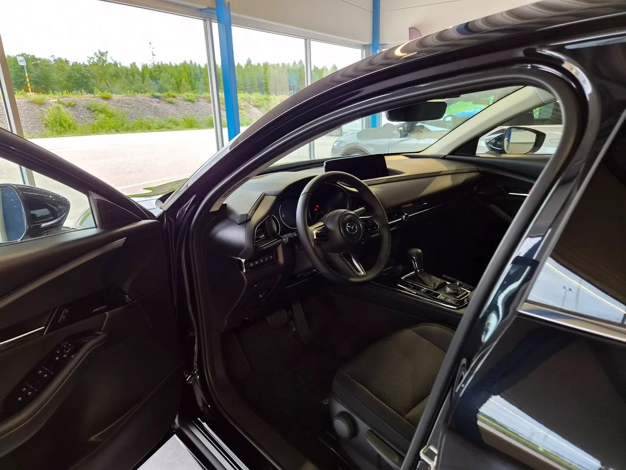 Vehicle image 8