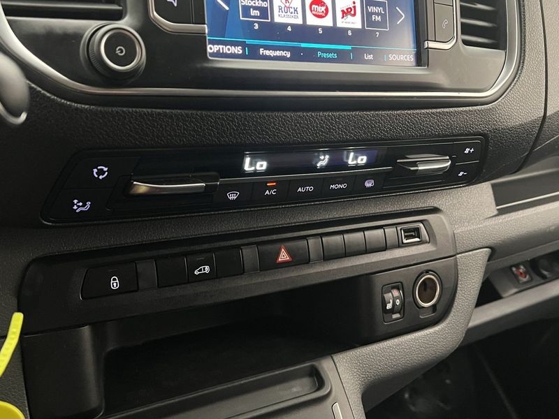 Peugeot e-Expert bild 24