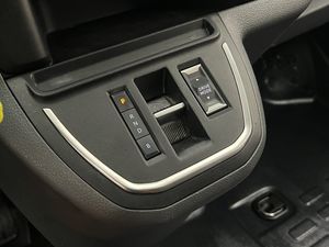 Peugeot e-Expert bild 25