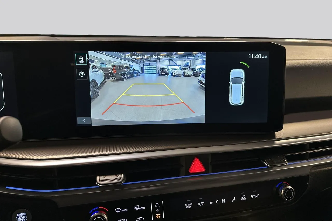 Vehicle image 21