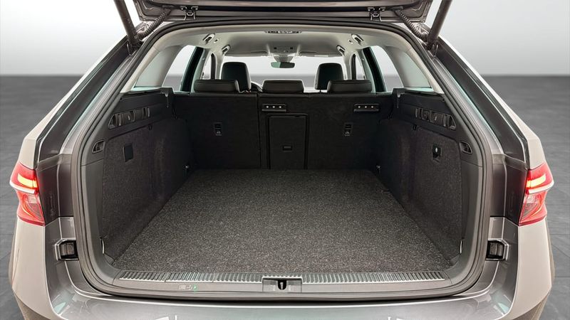 Skoda Superb bild 12
