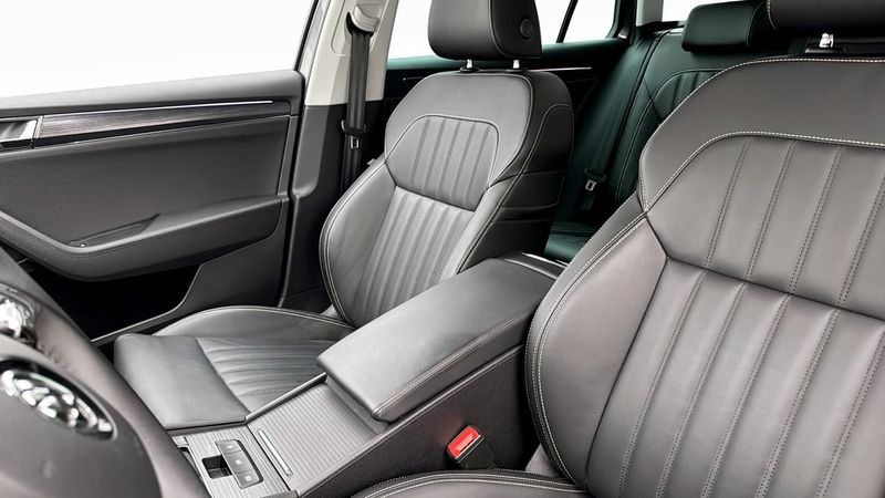 Skoda Superb bild 8