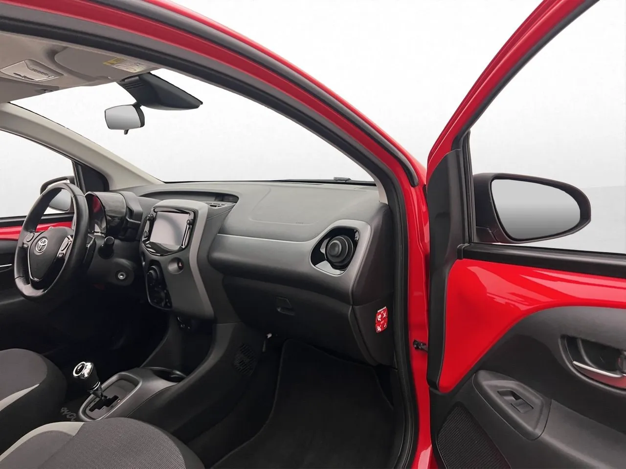 Vehicle image 18