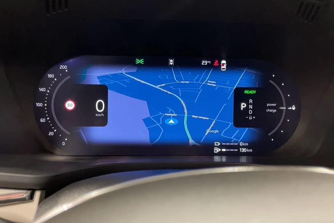 Vehicle image 17