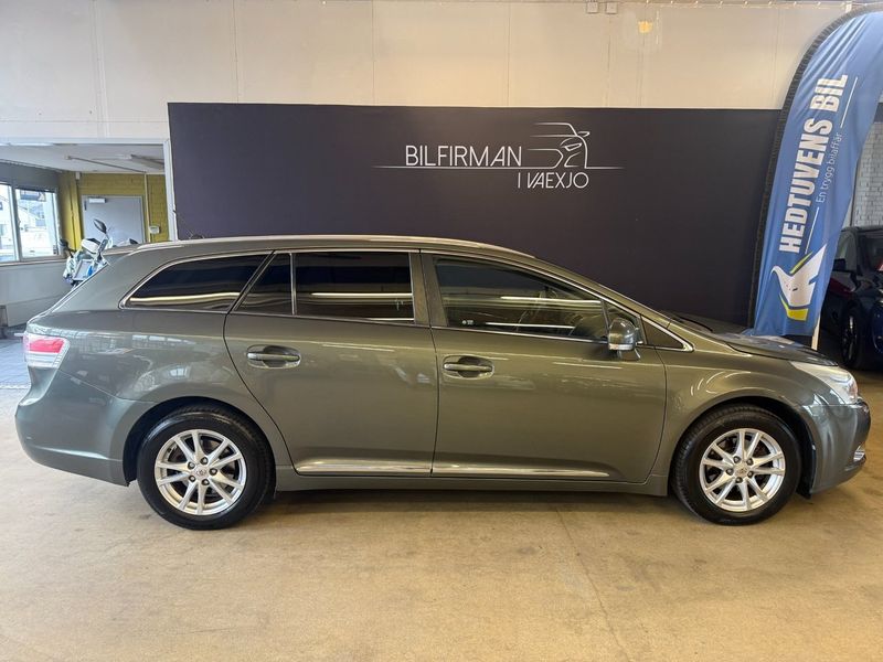 Toyota Avensis bild 3
