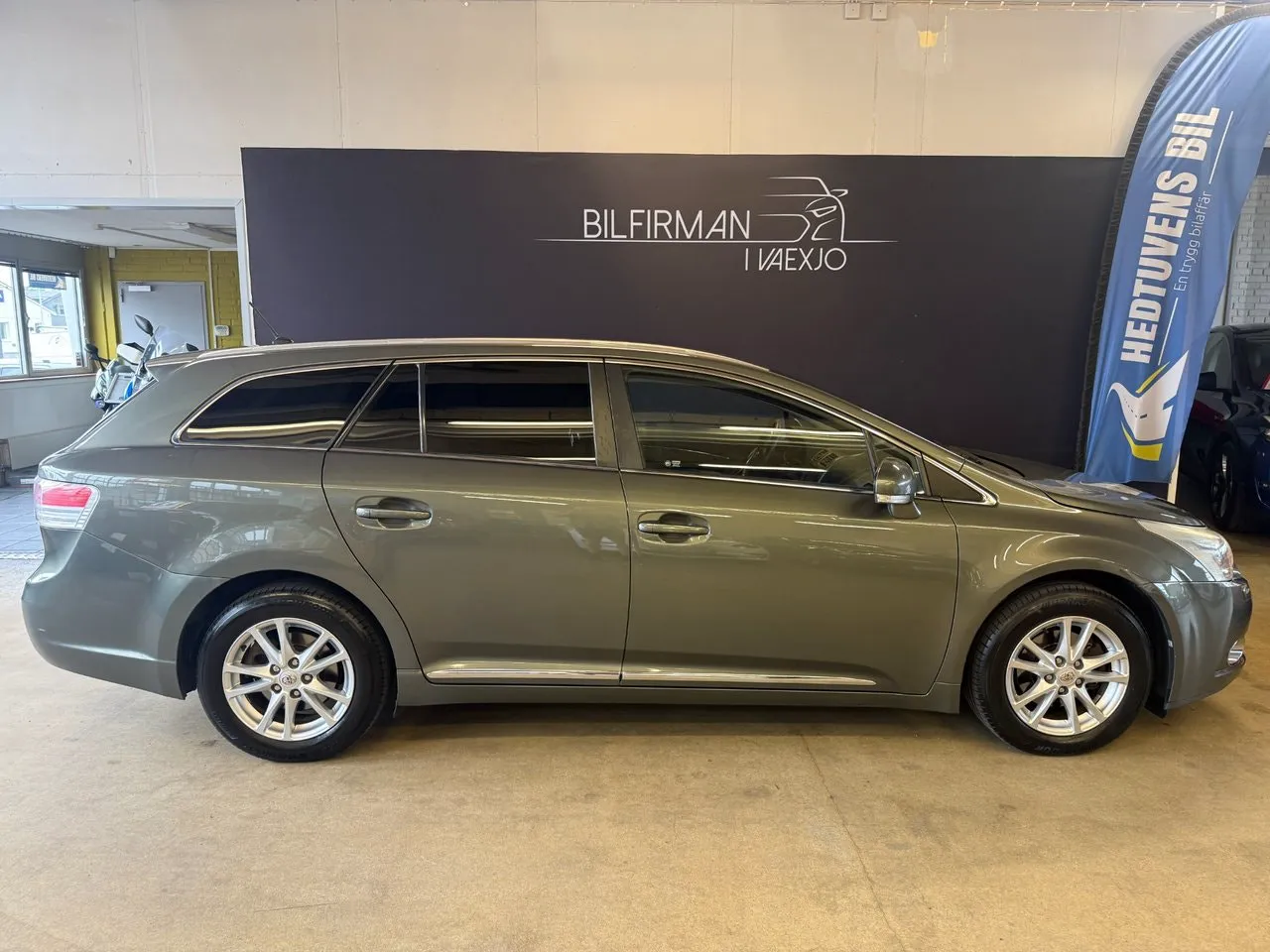 Vehicle image 2