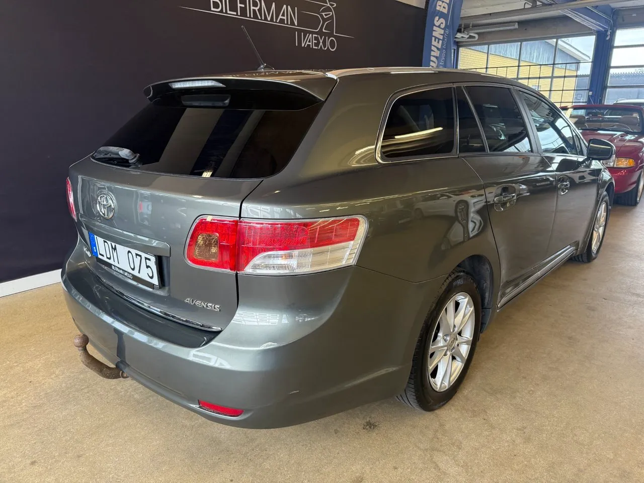 Vehicle image 3