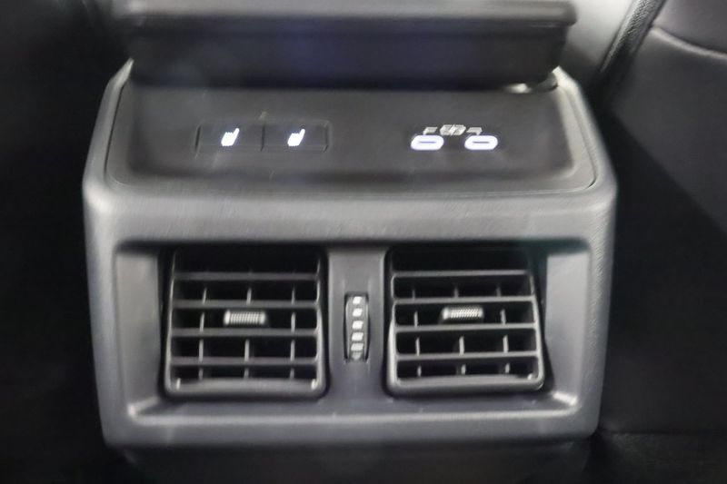 Subaru Solterra bild 24
