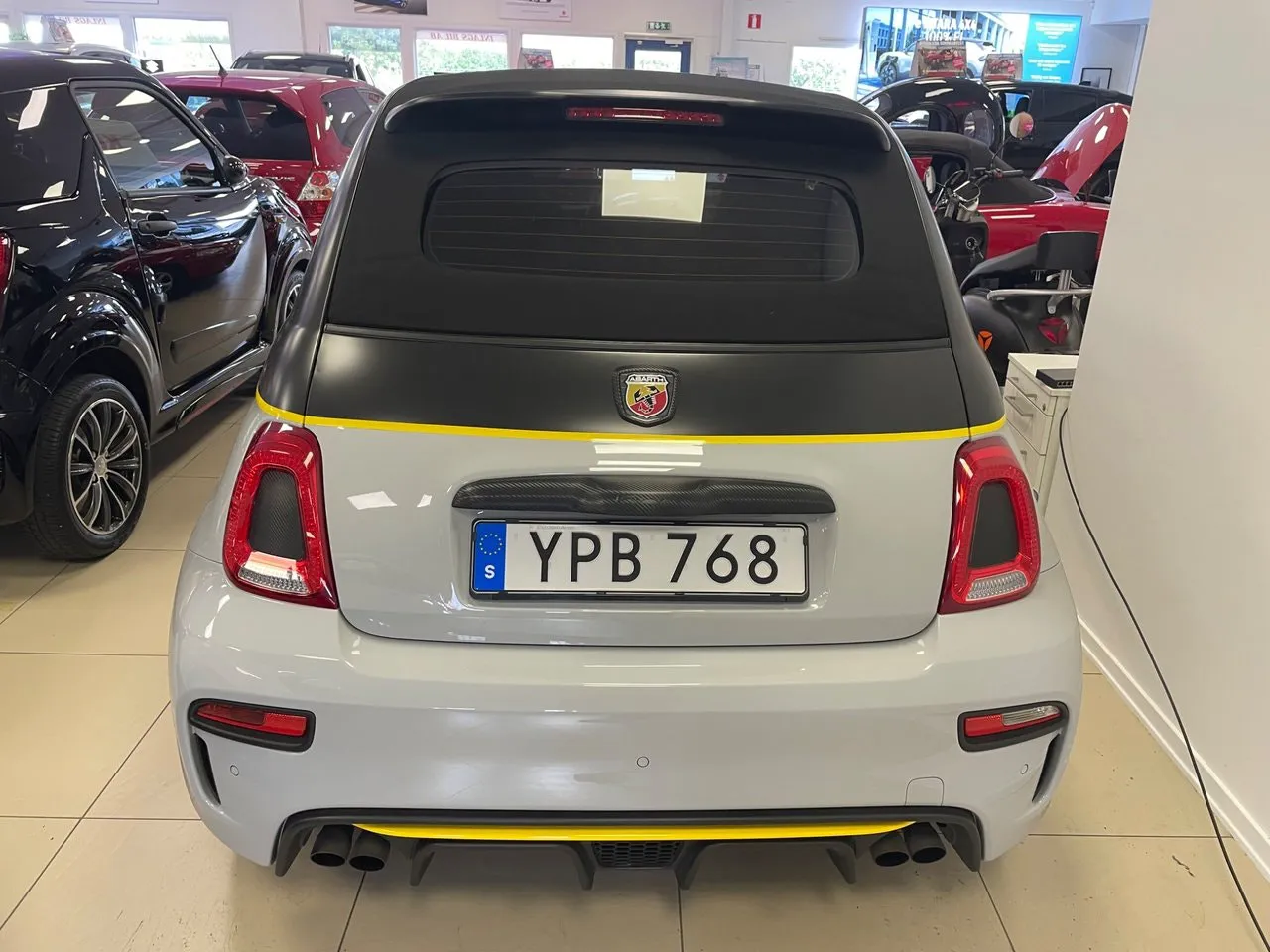 Vehicle image 4