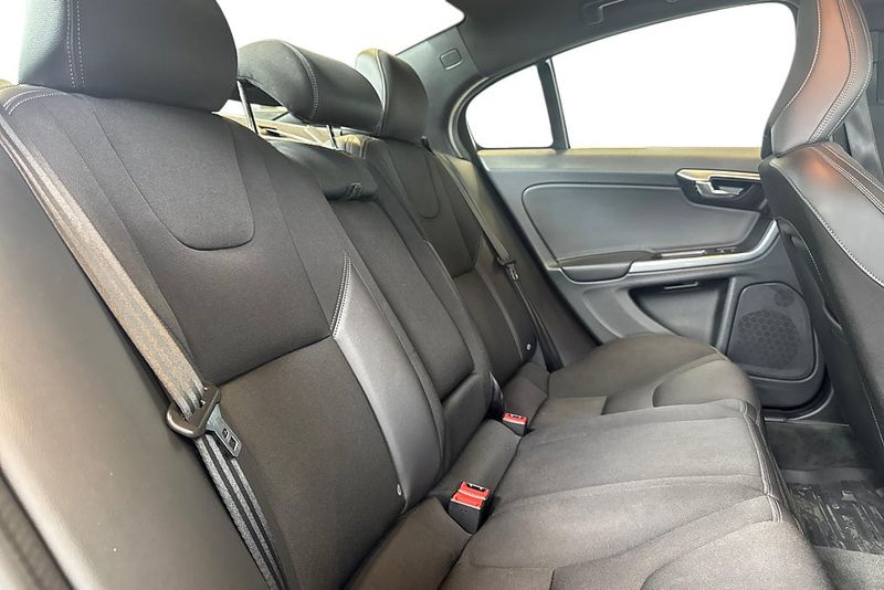 Volvo S60 bild 17