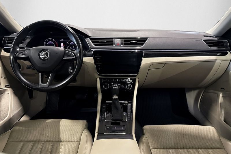 Skoda Superb bild 7