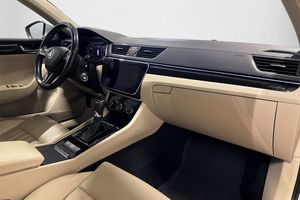 Skoda Superb bild 9