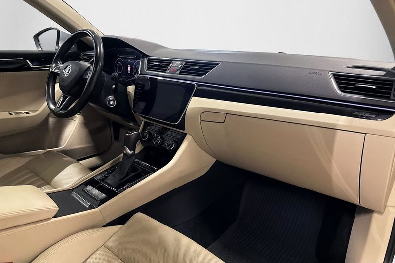 Skoda Superb bild 9