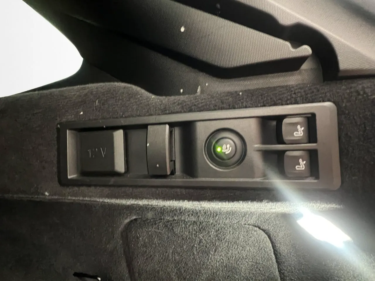 Vehicle image 34