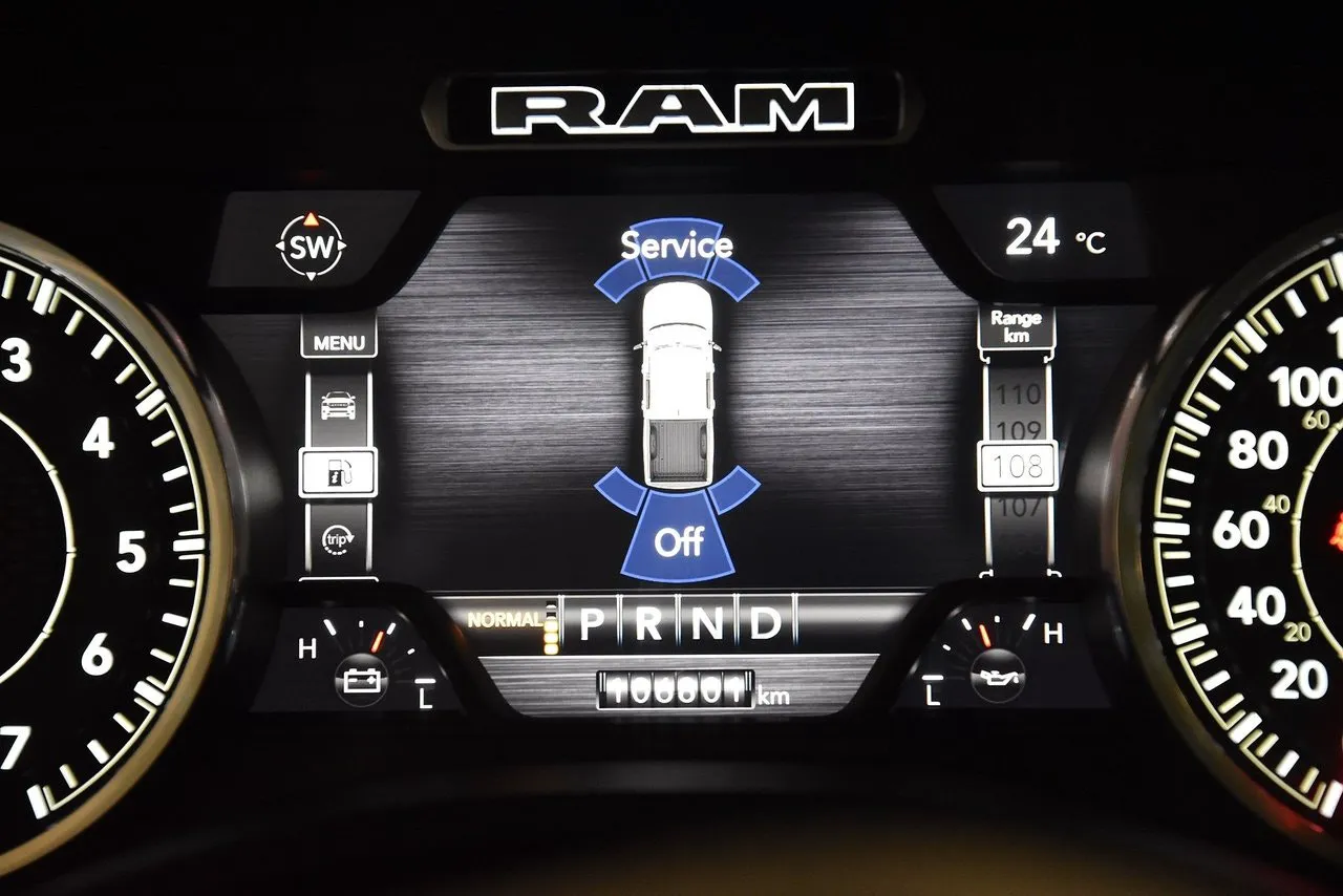 Vehicle image 18