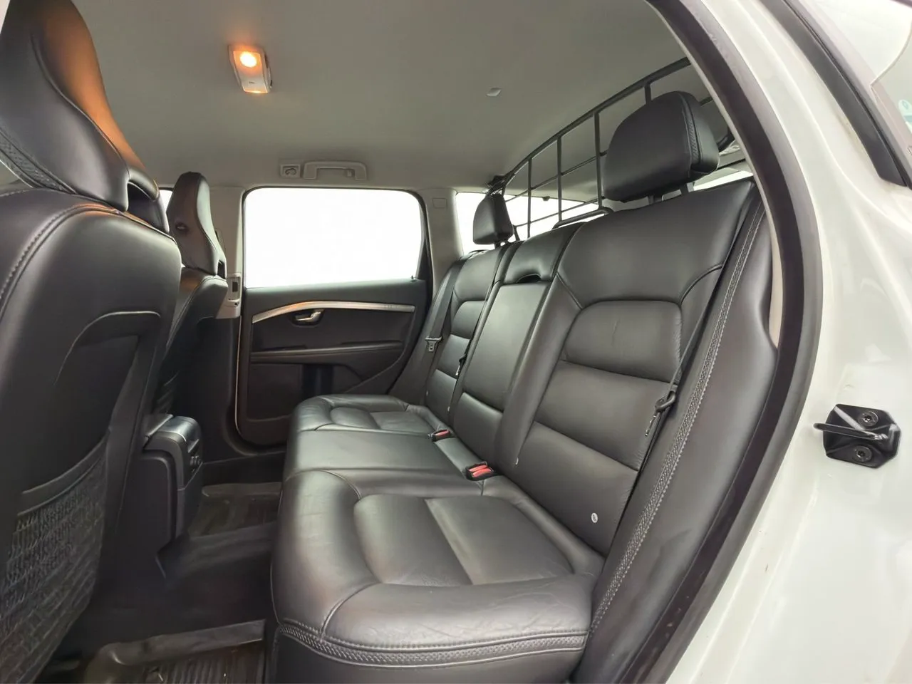 Vehicle image 21