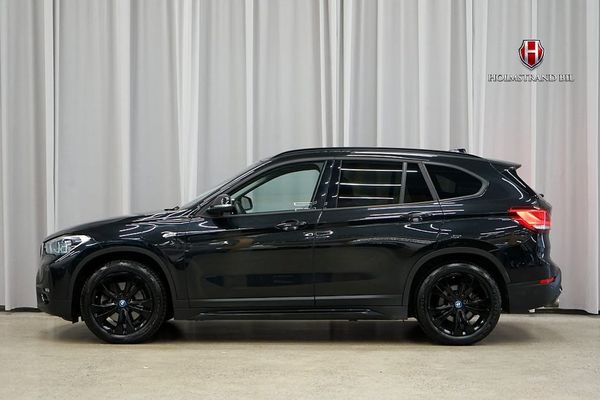 BMW X1 xDrive25e Sport line Drag HUD Kamera Rattvärme Hifi 18" - 2022