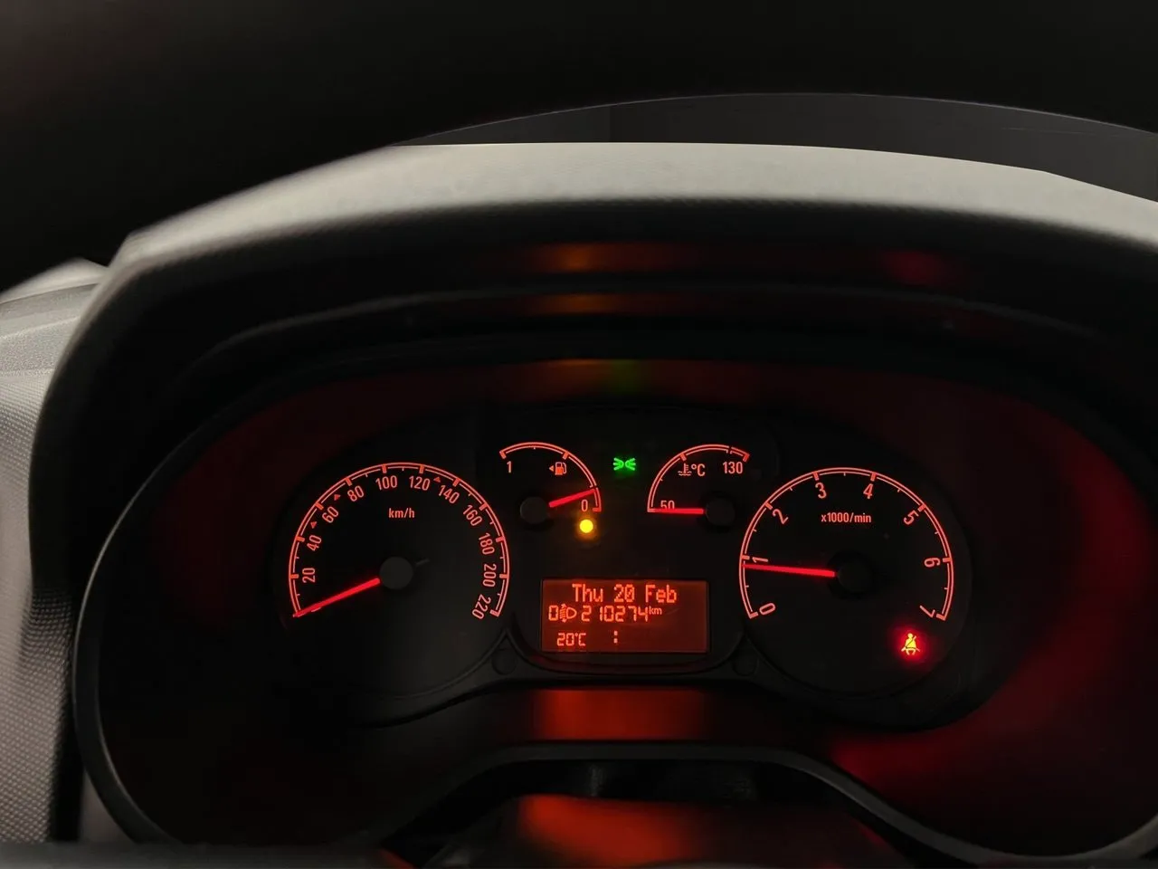 Vehicle image 16