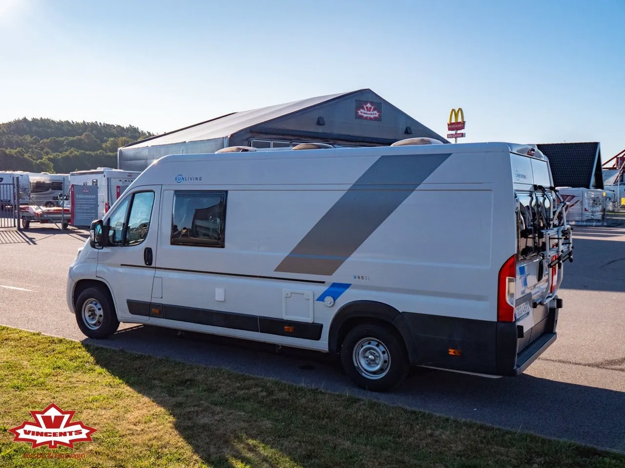 Vehicle image 20