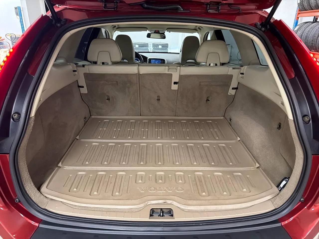 Vehicle image 25