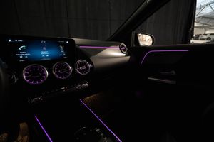 Mercedes GLA250 bild 14
