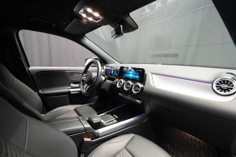 Mercedes GLA250 bild 16