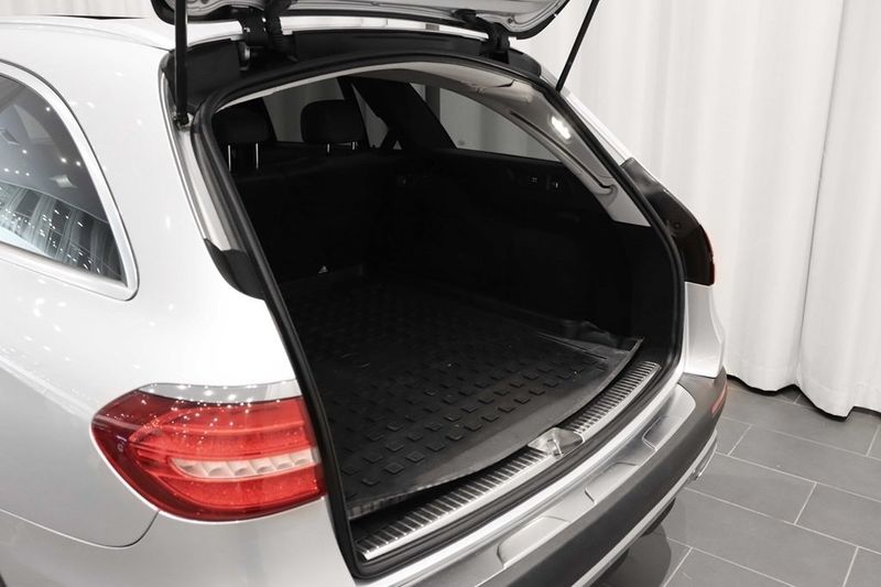Mercedes E220 bild 5