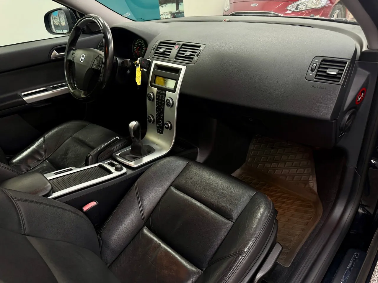 Vehicle image 7