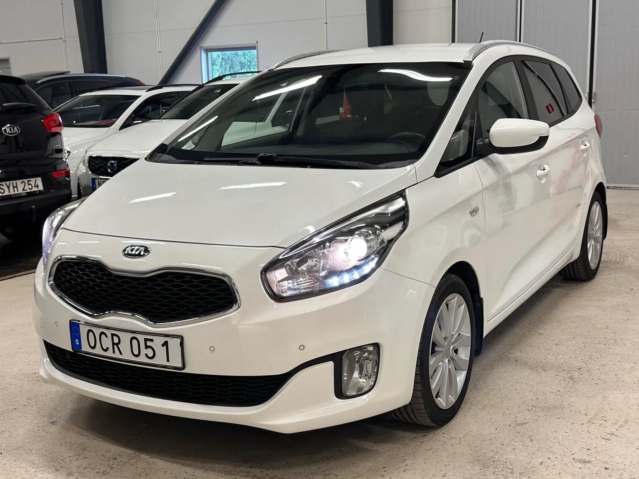 Vehicle image 6