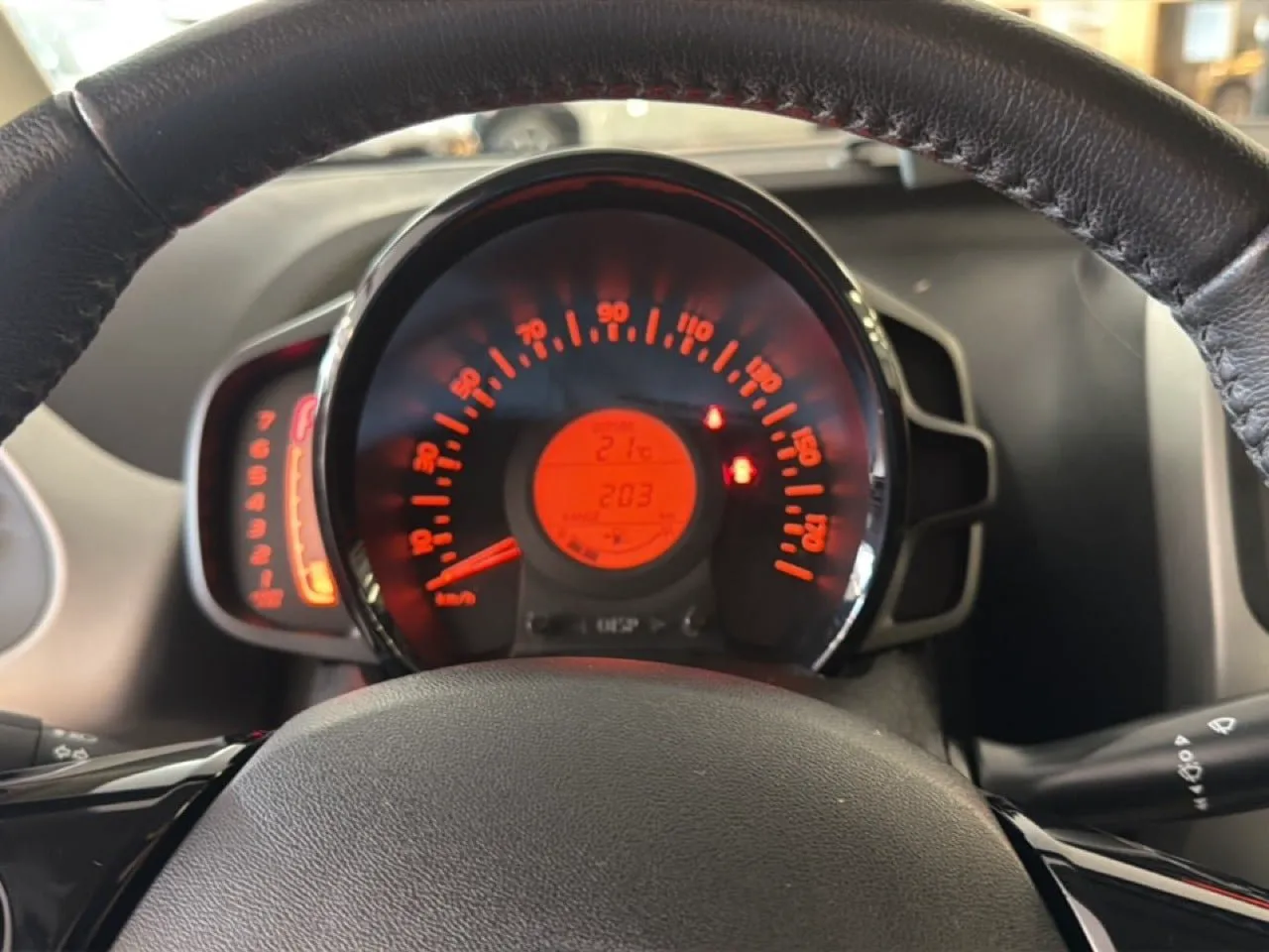 Vehicle image 14