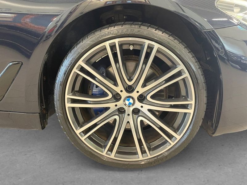 BMW 530 bild 8