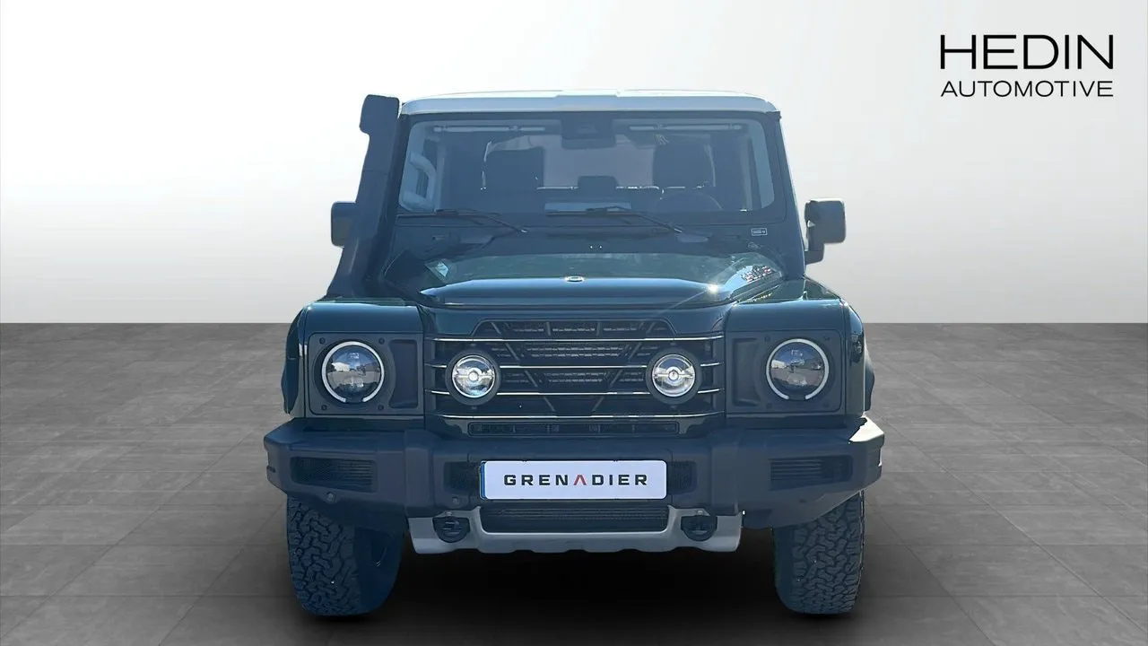 Vehicle image 7