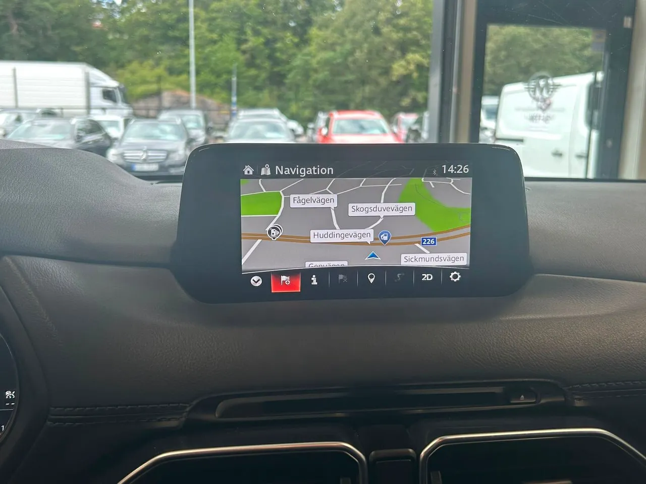 Vehicle image 15