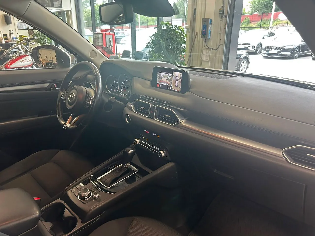 Vehicle image 22