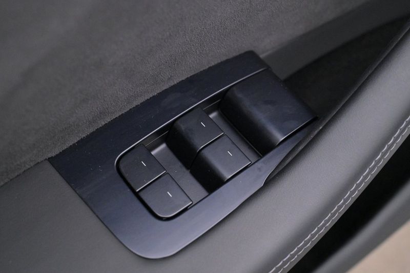 Tesla Model 3 bild 9