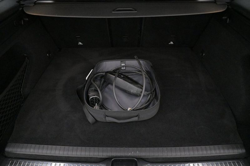 Mercedes GLC300 bild 25