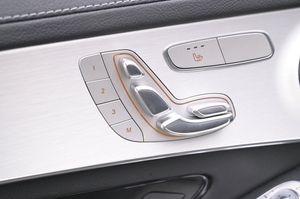 Mercedes GLC300 bild 11