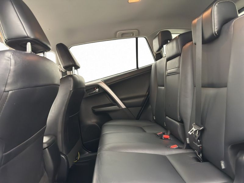 Toyota RAV4 bild 15