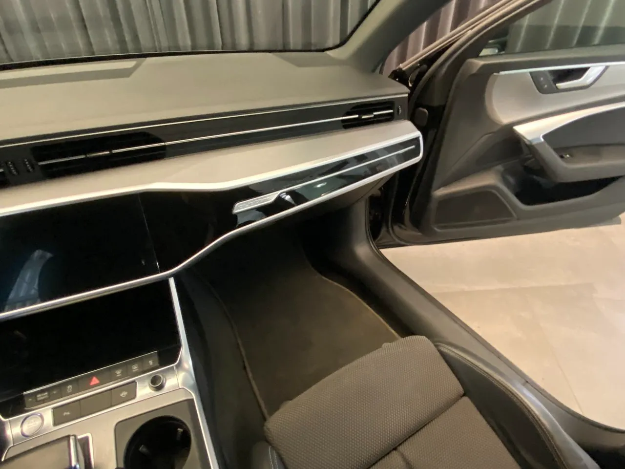 Vehicle image 31