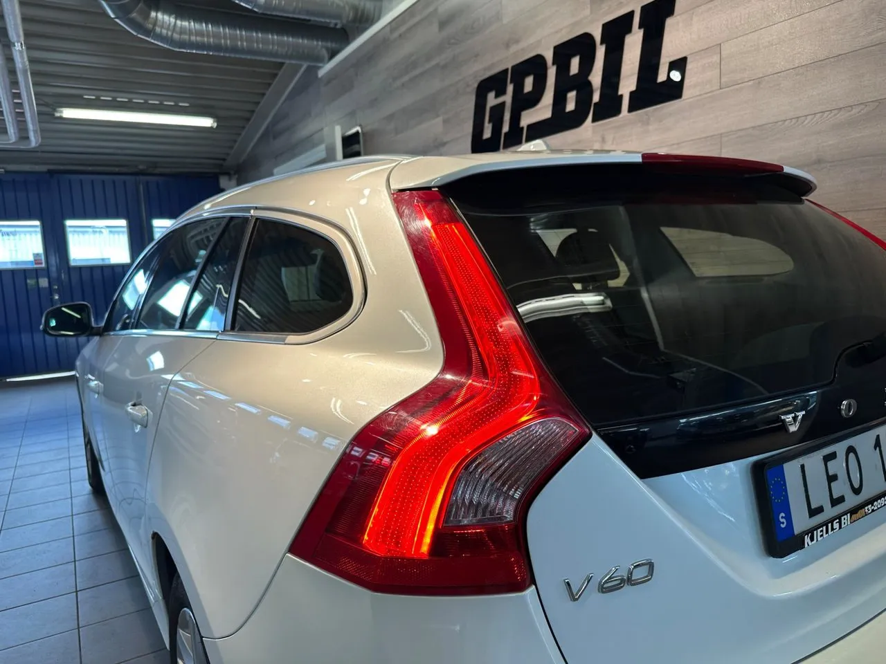 Vehicle image 21