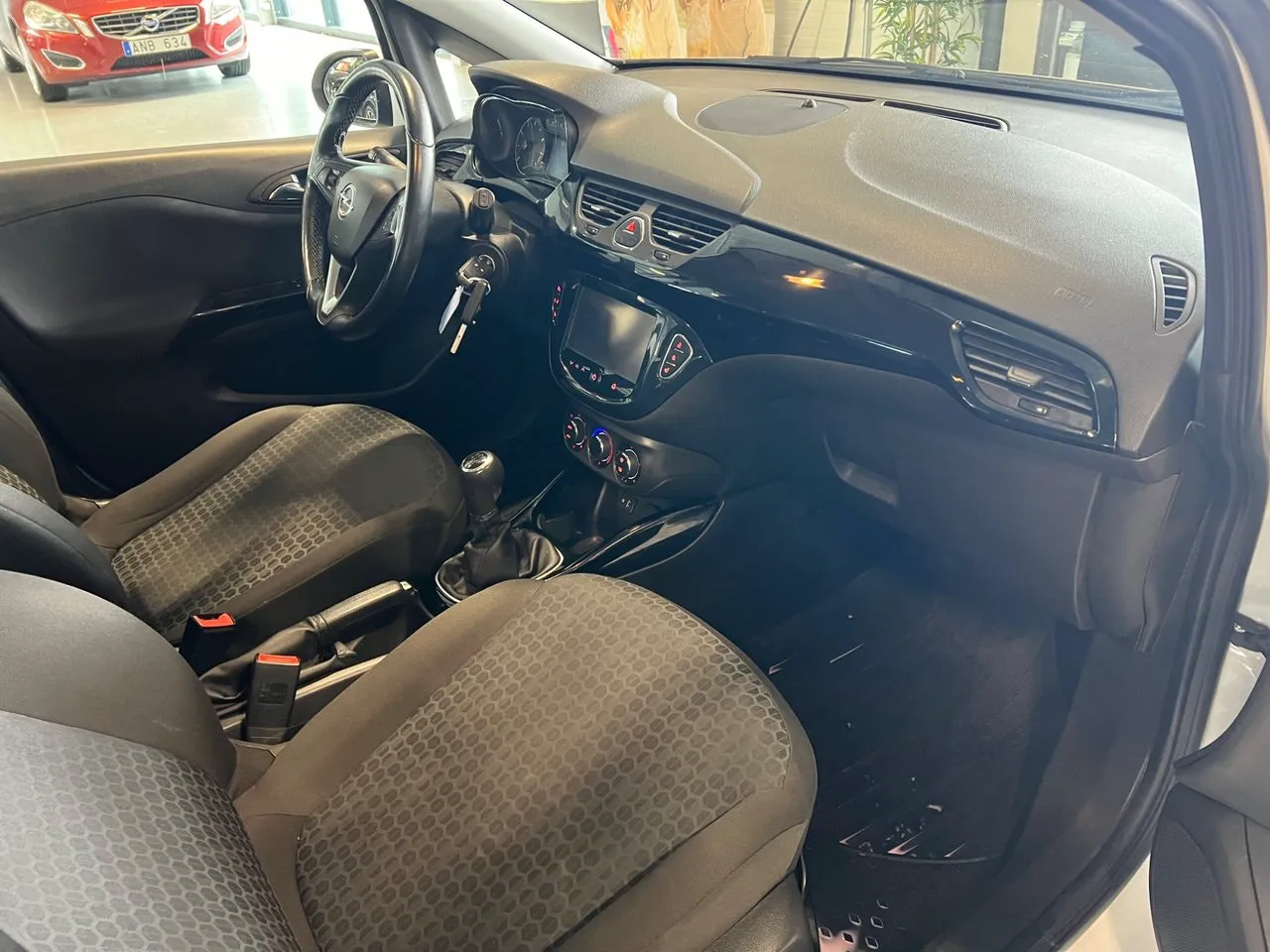 Vehicle image 9