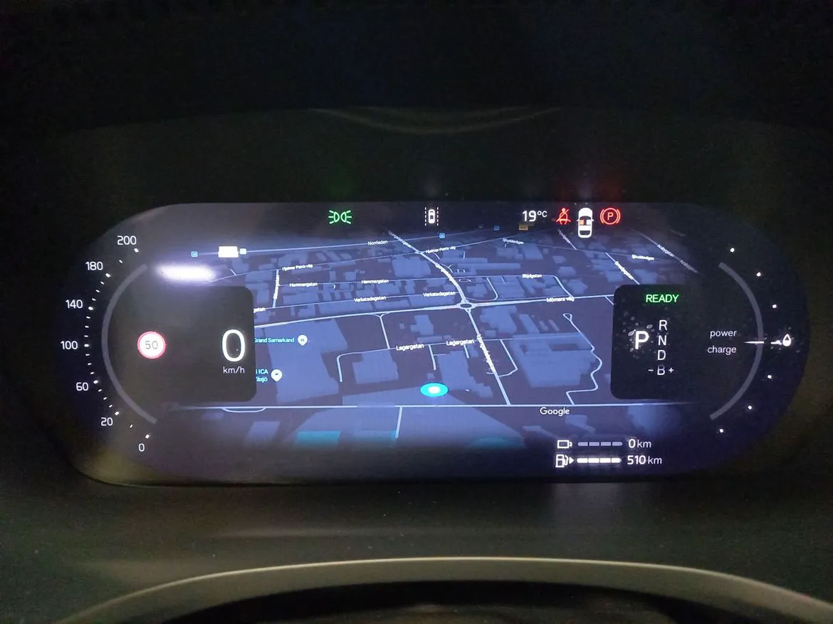 Vehicle image 13