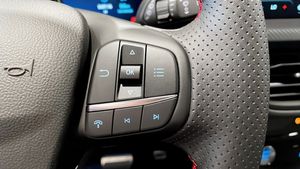 Ford Kuga bild 18