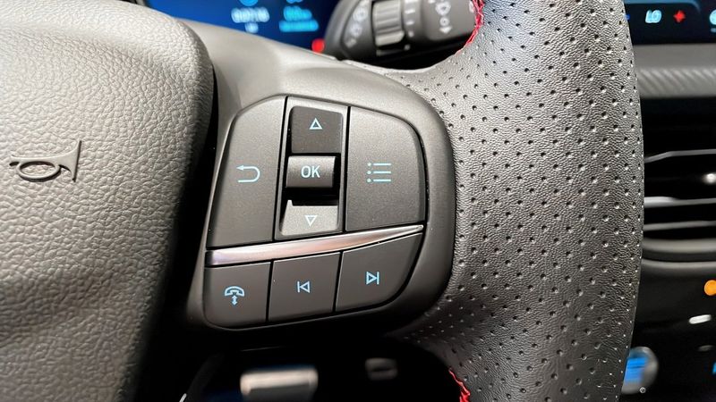Ford Kuga bild 18