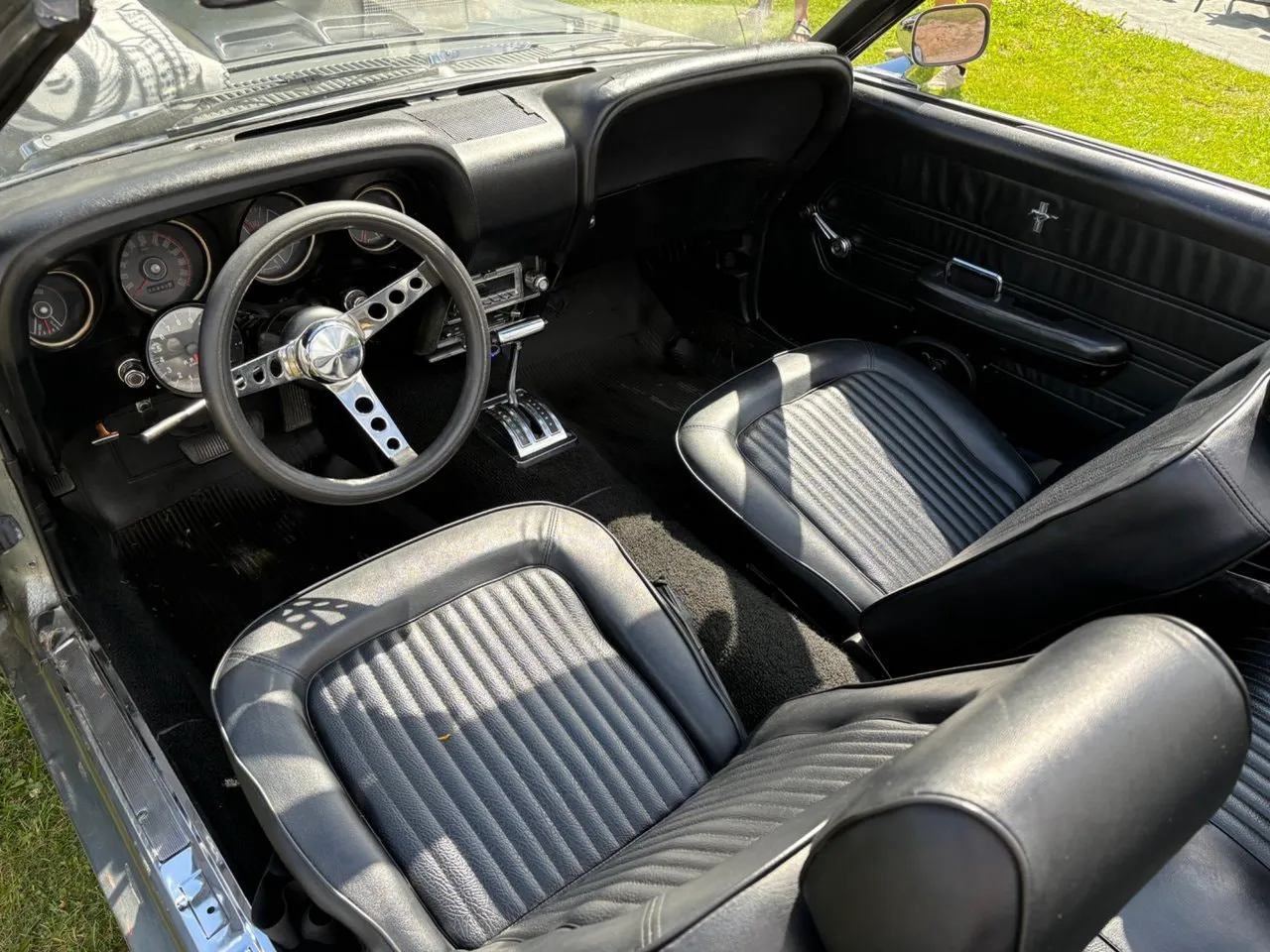 Vehicle image 17